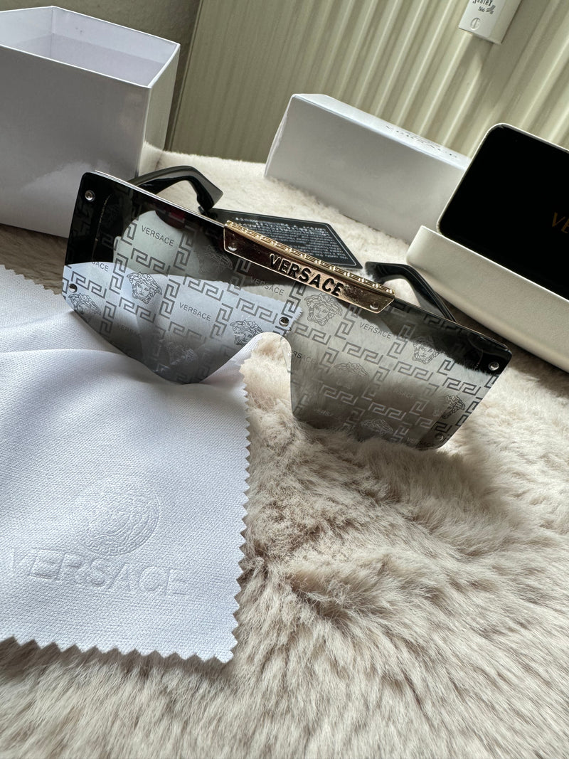 Versace Shield Sonnenbrille – Medusa Muster – NEU