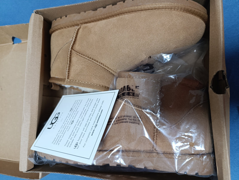 UGGs Gr 42