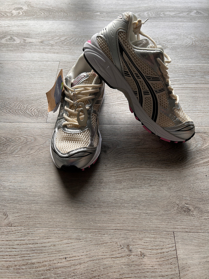 Asics Schuhe Größe 43