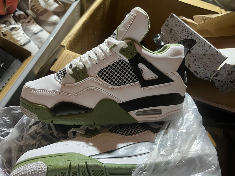 Air Jordan 4