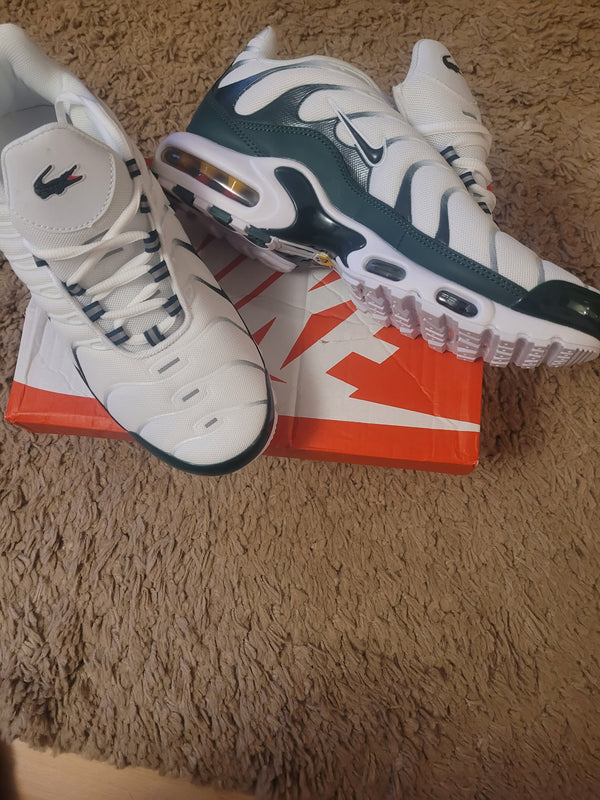 Sneaker-Sportschuhe