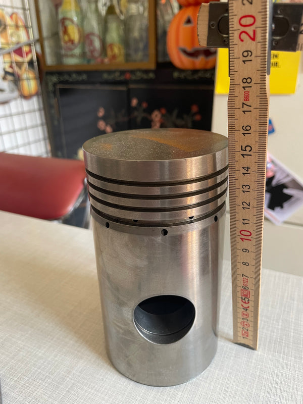 Motor Kolben