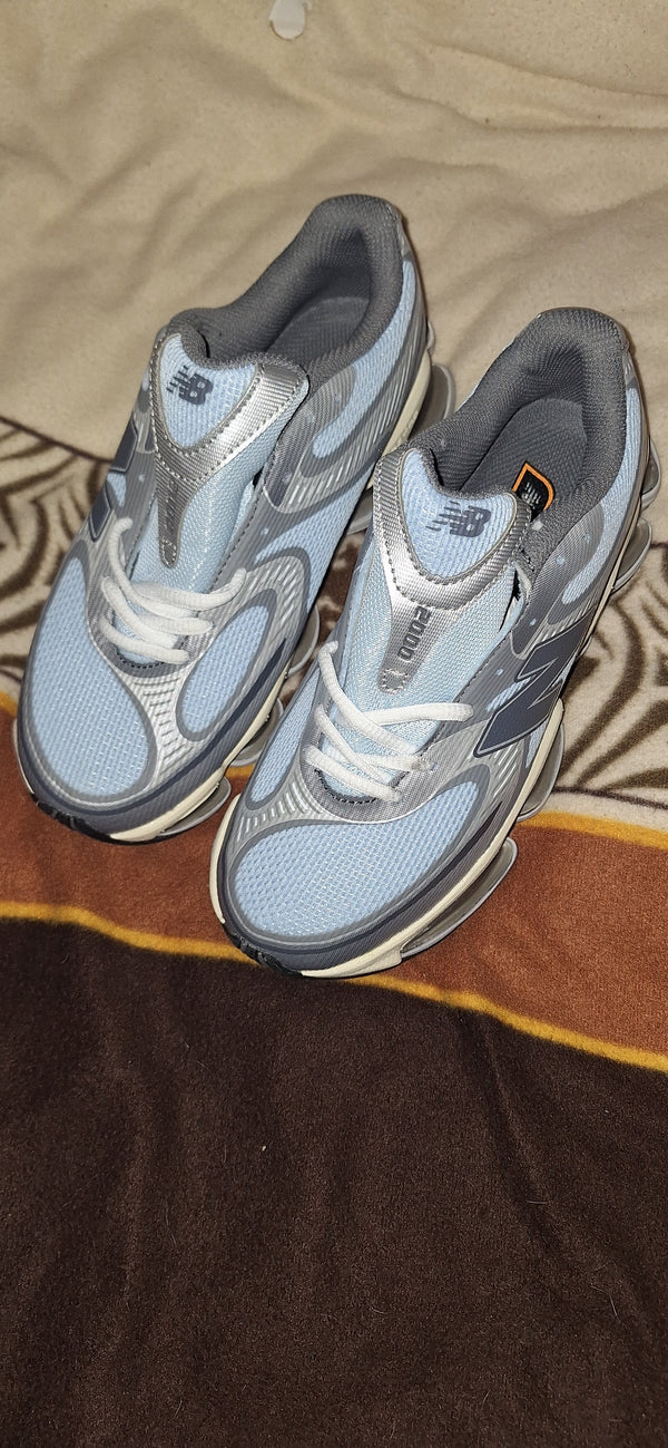 New Balance Abzorb 2000