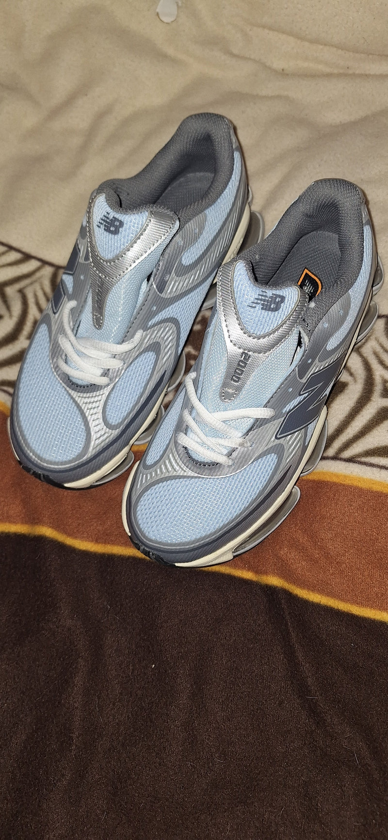 New Balance Abzorb 2000